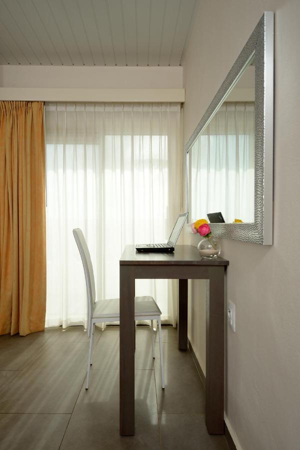 Belmar Oceanfront Apartments Bonaire Exterior foto